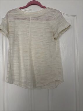 Liz Claiborne Cream Short Sleeve Top